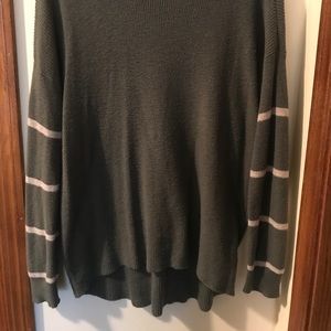 American Eagle Jegging Sweater